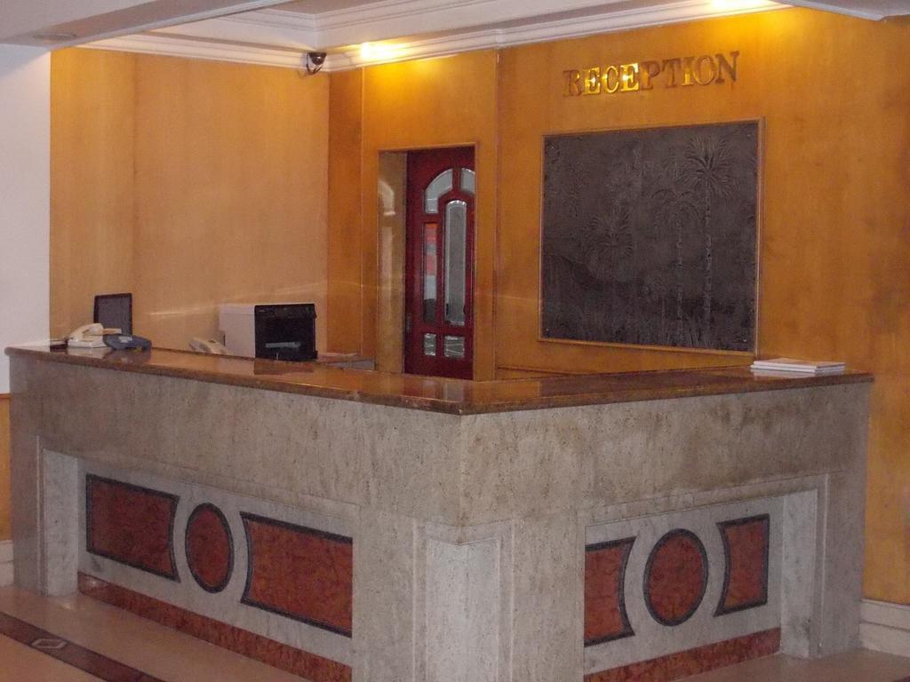 Hotel Metro Manor Chennai Exteriör bild